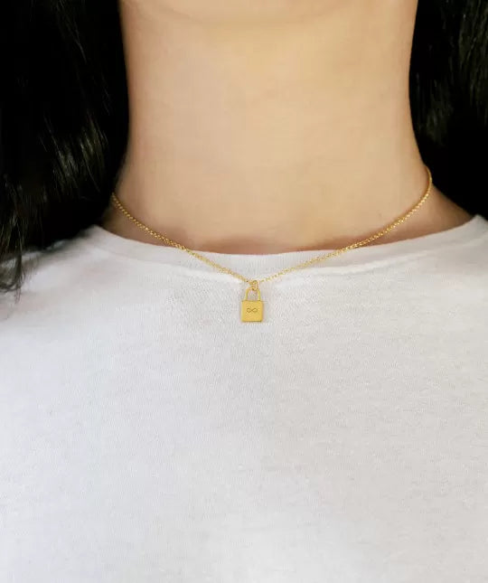 Collar Candado Oro