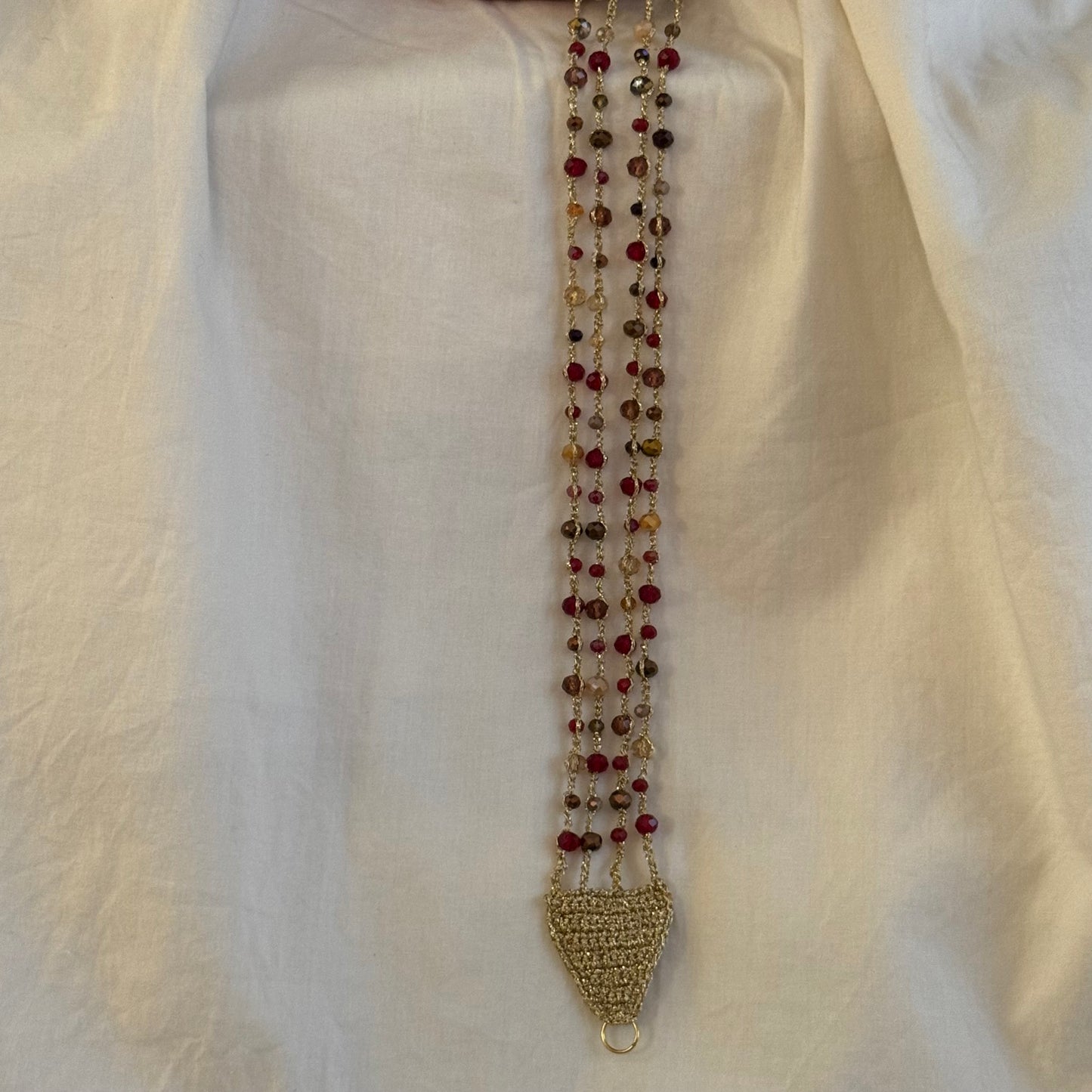 Collar Borlas Burdeos