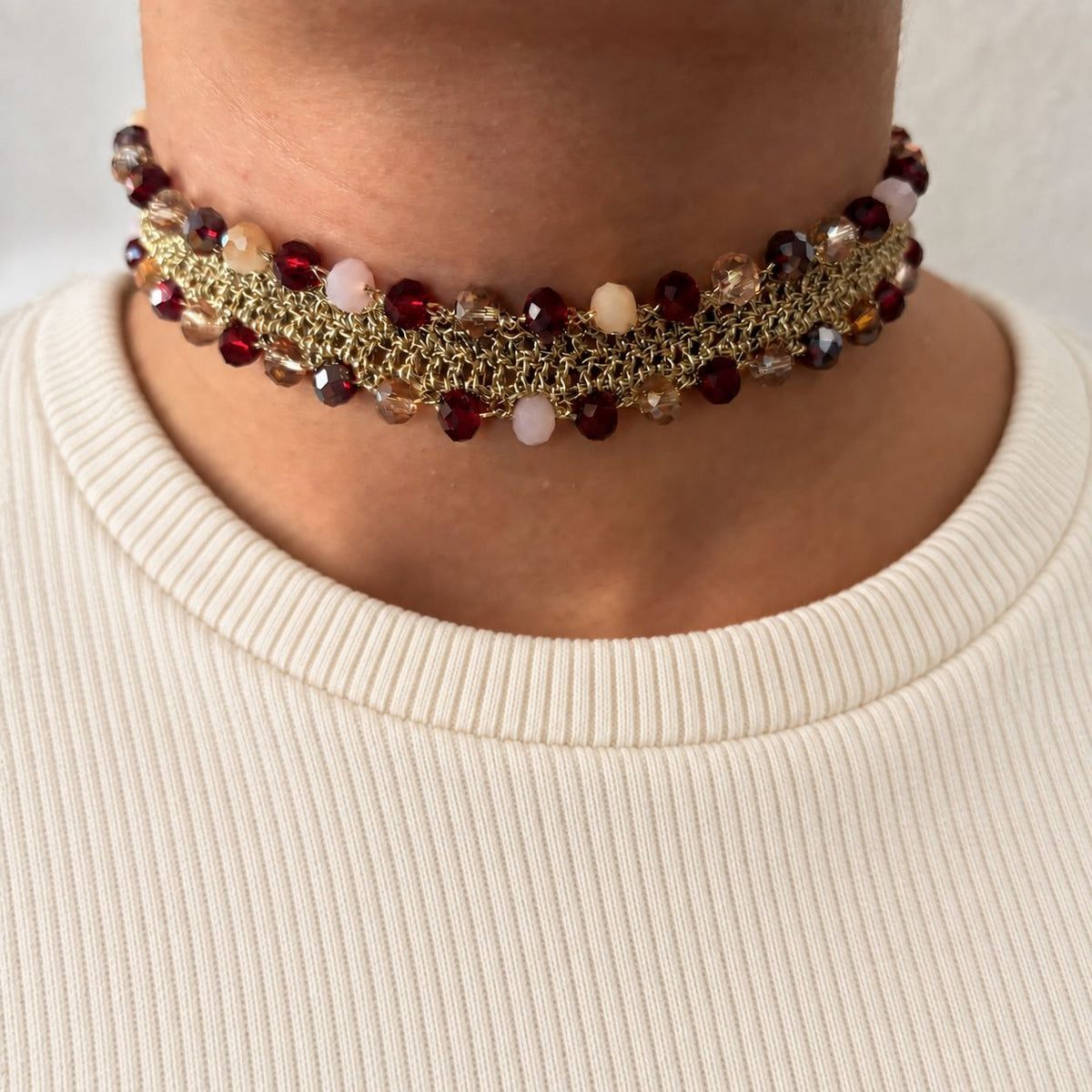 Collar Doble Borlas Burdeos