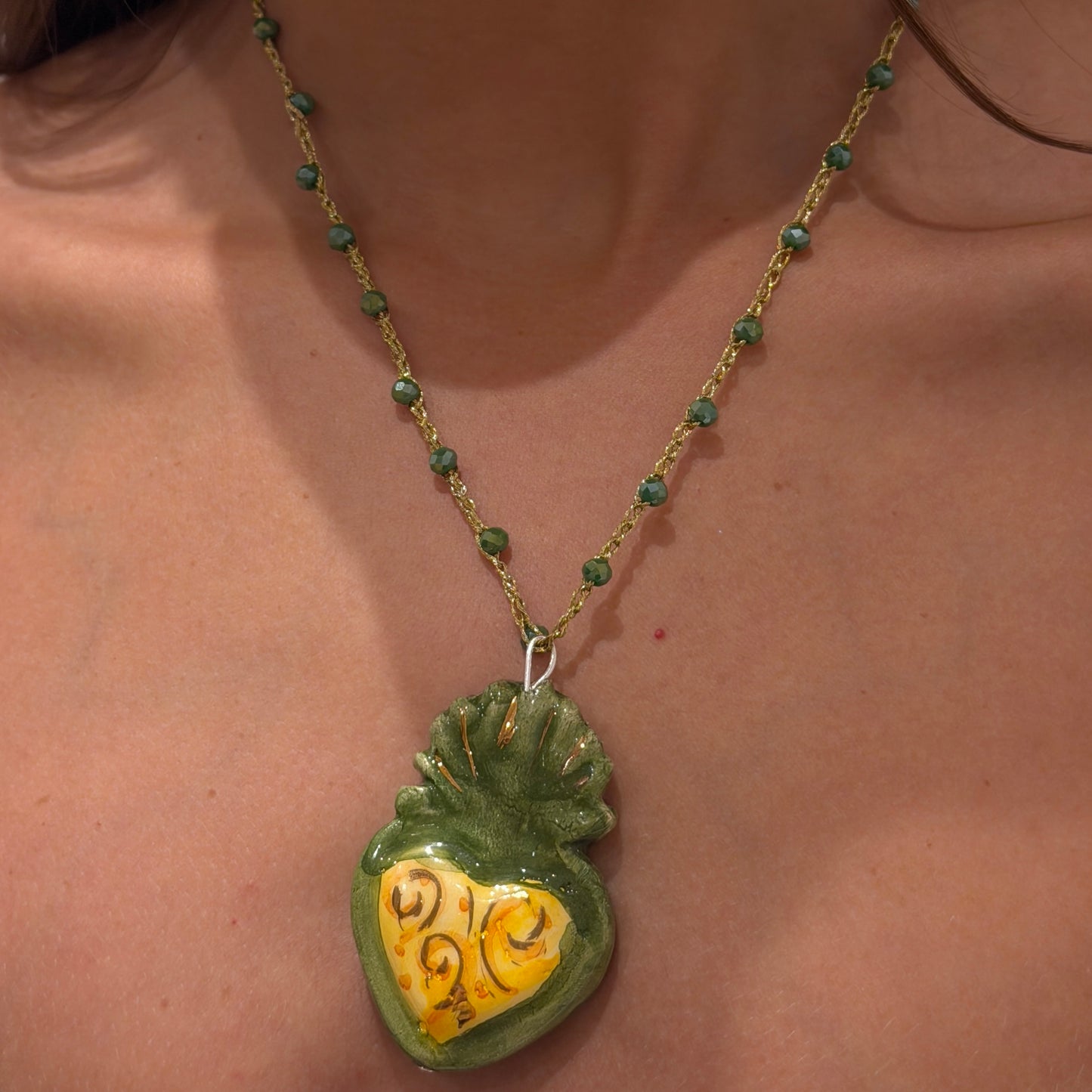 Collar Corazón Verde y Amarillo