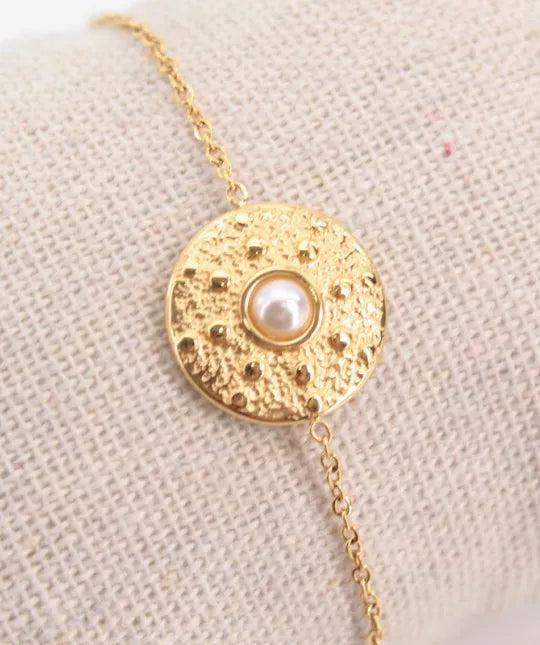 Circular Bracelet with Pearl